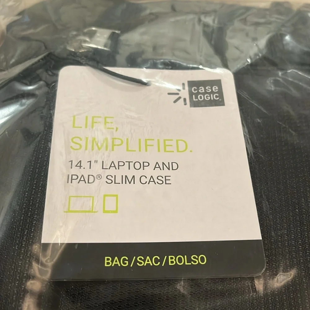 Case Logic 14.1-Inch Laptop and iPad Slim Case (Black)/NWT